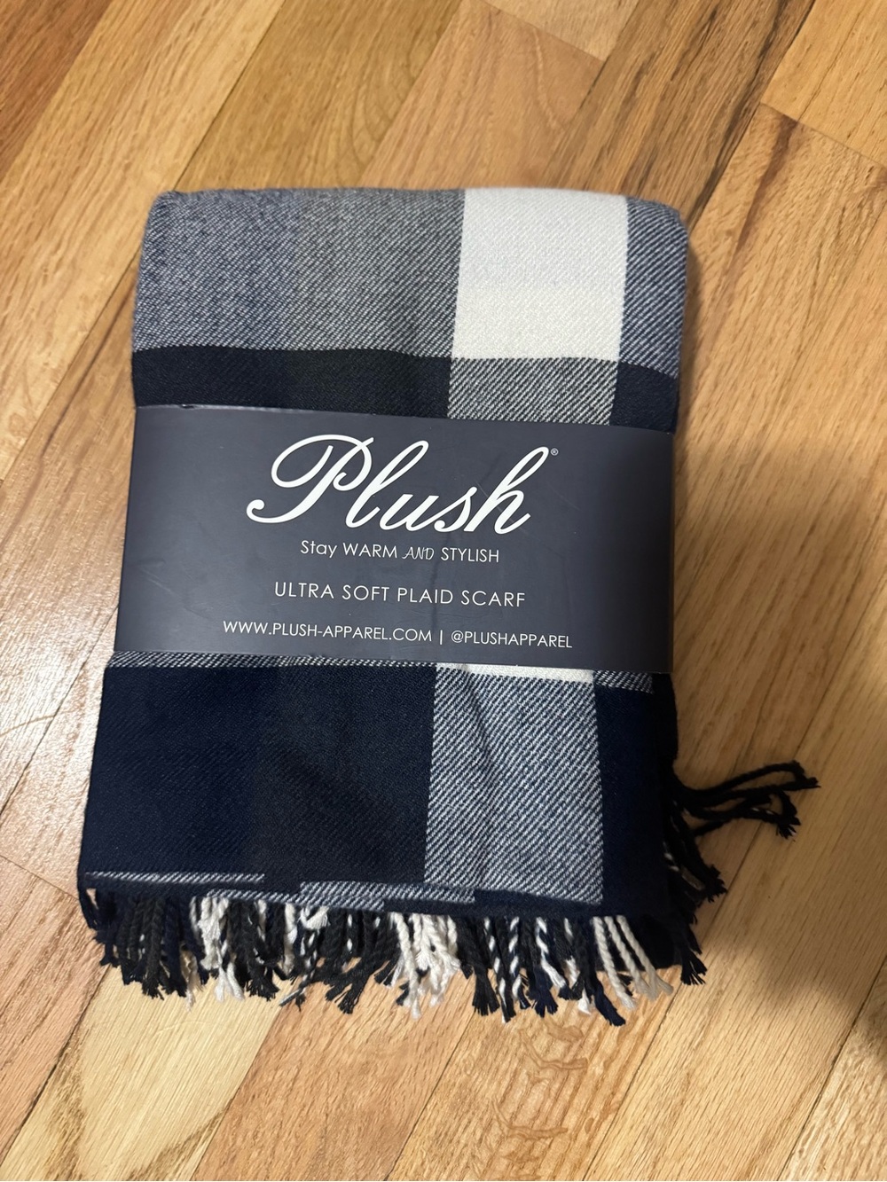 Plush Ultra Soft Plaid Scarf in Navy and White